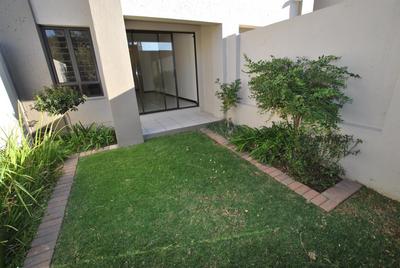 Apartment / Flat For Rent in Paulshof, Sandton